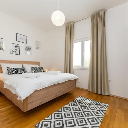 La Pieda By Interhome Ražanac