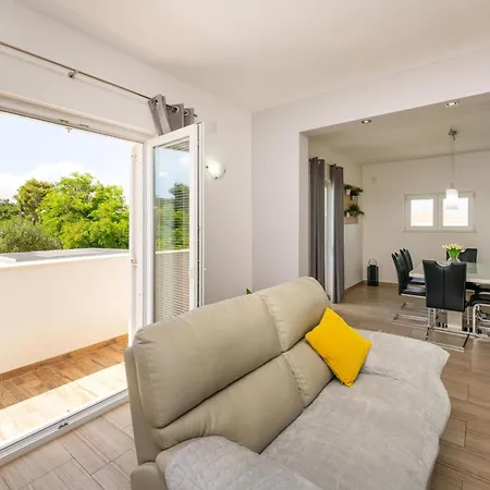 La Pieda By Interhome * Razanac