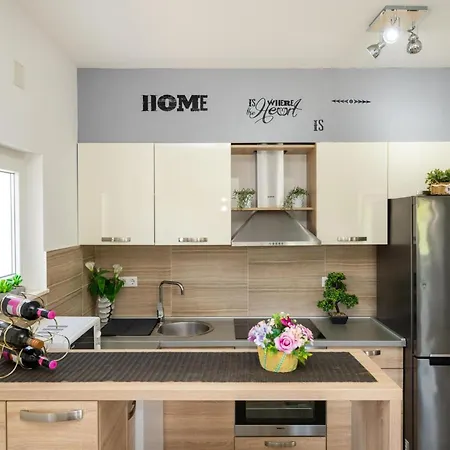 La Pieda By Interhome * Razanac