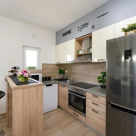 La Pieda By Interhome * Razanac