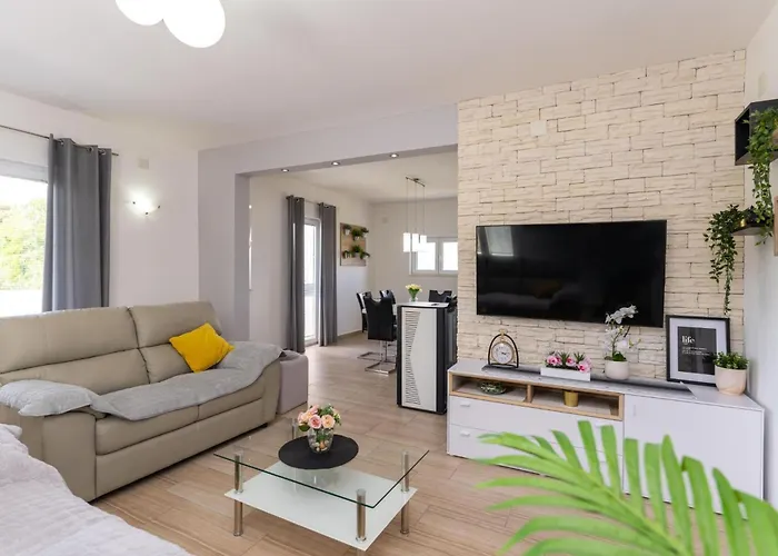 La Pieda By Interhome Ražanac